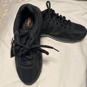 Black slip resistant Sneakers Size 9